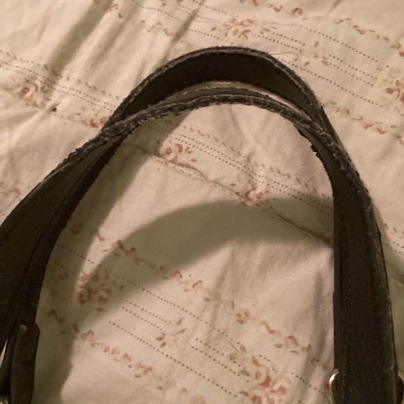 Large Kennith Cole tote - Picture 3 of 9